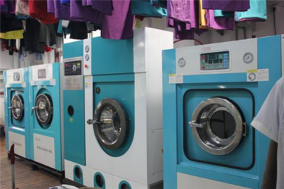 红叶干洗店 守护衣物，传递温暖的专业服务